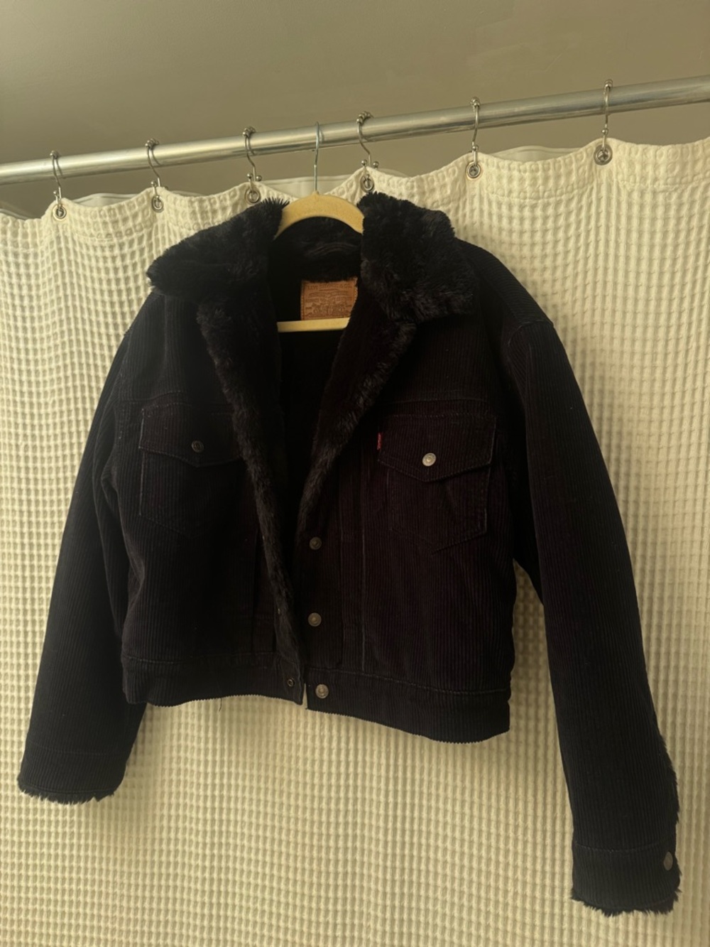 Levi's Sherpa-Lined Corduroy Trucker Jacket - Black